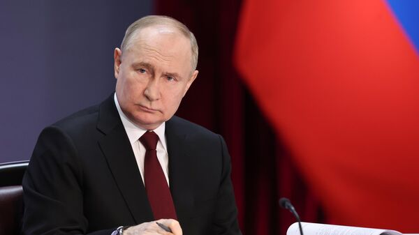 Президент Владимир Путин принял участие в ежегодном расширенном заседании коллегии МВД - Sputnik Қазақстан