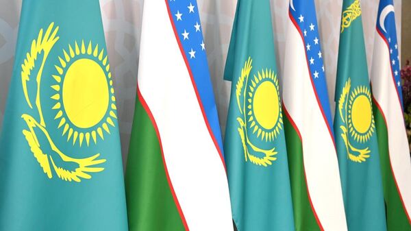 Президент Касым-Жомарт Токаев провел неформальную встречу с Президентом Узбекистана Шавкатом Мирзиёевым - Sputnik Казахстан