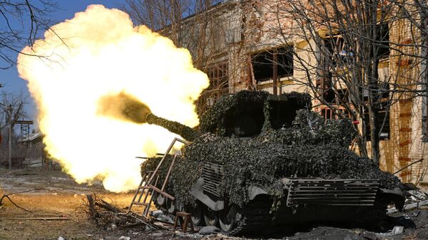 Боевая работа танкистов группировки Центр на Авдеевском направлении - Sputnik Казахстан