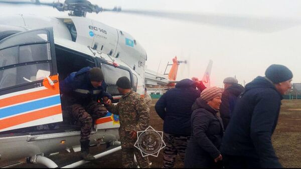 Эвакуация населения из затопленных районов в Казахстане - Sputnik Казахстан
