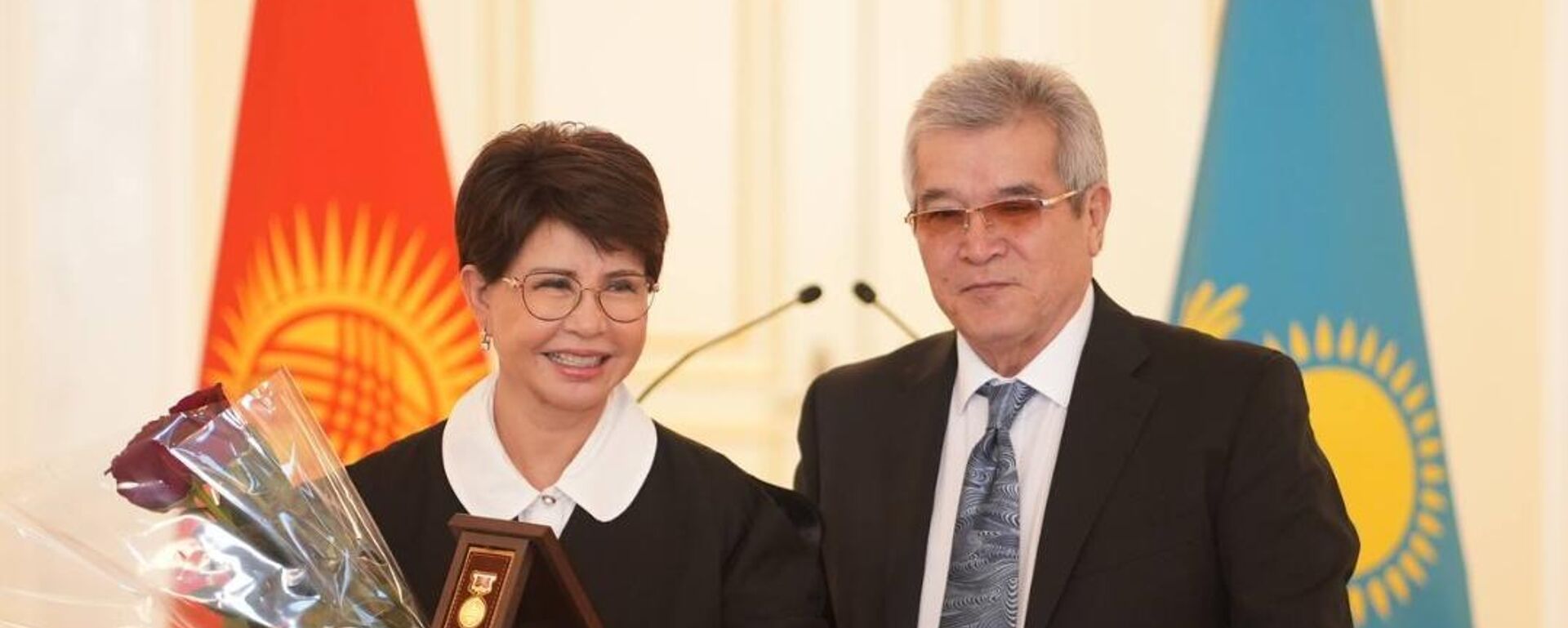 Роза Рымбаева Қырғызстанның Халық әртісі атағын алды - Sputnik Қазақстан, 1920, 19.04.2024