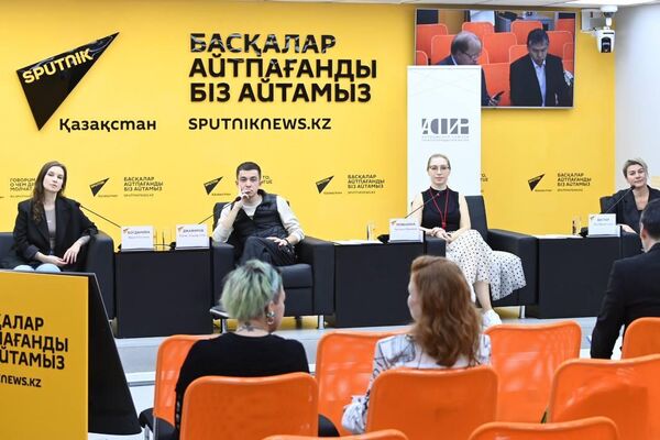 Круглый стол по итогам VII Евразийской международной книжной выставки-ярмарки Eurasian Book Fair - Sputnik Казахстан