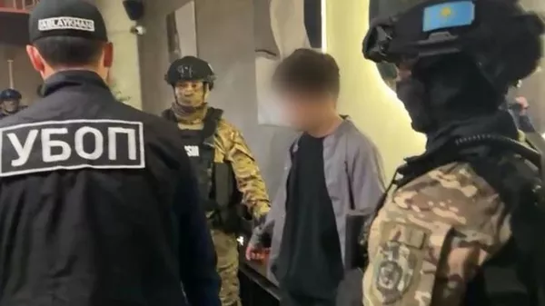Задержание кальянщика, торгующего мефедроном в алматинском баре - Sputnik Казахстан