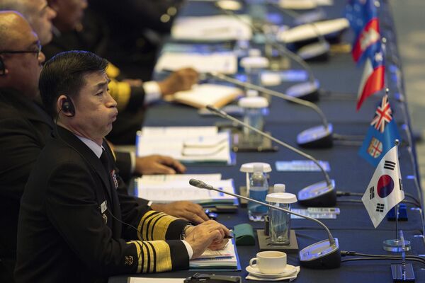 Военный представитель Южной Кореи принимает участие в симпозиуме военно-морских сил Западной части Тихого океана в Циндао, Китай.  - Sputnik Казахстан