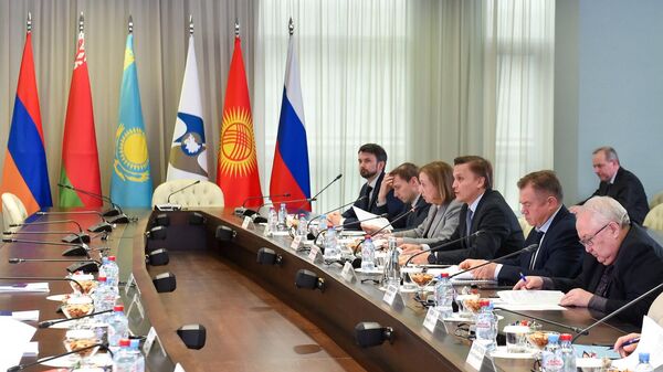 Члены Консультативного комитета по макроэкономической политике ЕЭК - Sputnik Казахстан