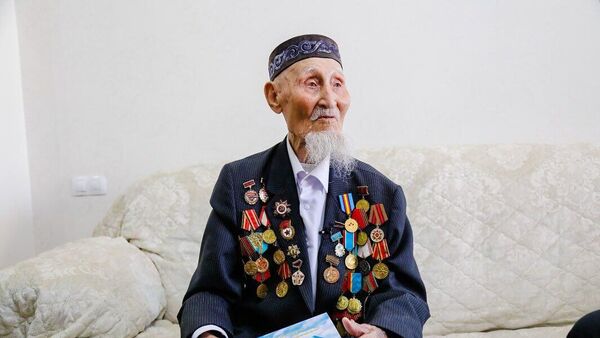 Ветеран Великой Отечественной войны Жакан Сейсебаев - Sputnik Казахстан