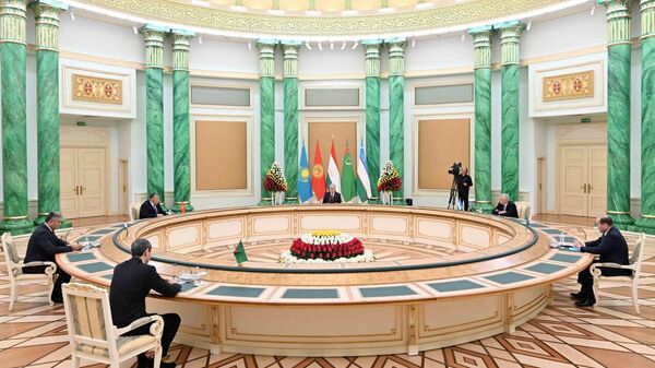 Токаев встретился с секретарями Совбезов стран Центральной Азии  - Sputnik Казахстан