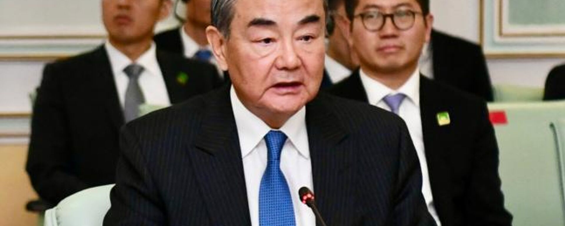 ҚХР сыртқы істер министрі Ван И  - Sputnik Қазақстан, 1920, 30.12.2025