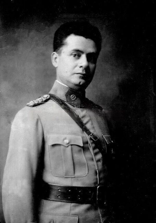Хосе Феликс Эстигаррибия - Парагвайдың 38-ші президенті. 1940 жылдың 7 қыркүйегінде әйелімен бірге ұшақ апатынан қайтыс болды. - Sputnik Қазақстан