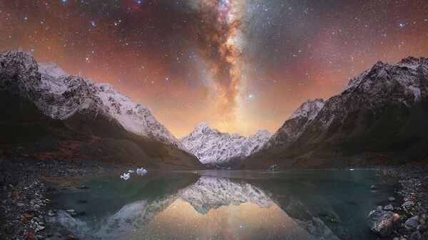 Снимок Lightning Lake фотографа Tom Rae, вошедший в список 25 лучших фотографий конкурса 2024 Milky Way Photographer of the Year - Sputnik Казахстан
