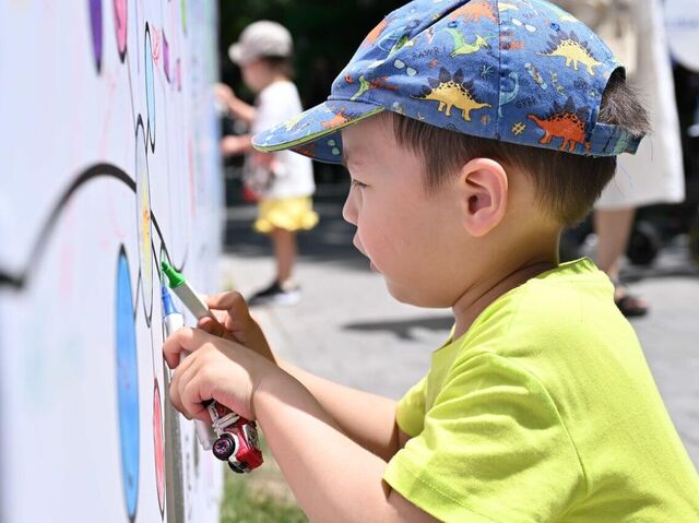 Жігітке оральды секс жасаймын деп алданып жатқан видео