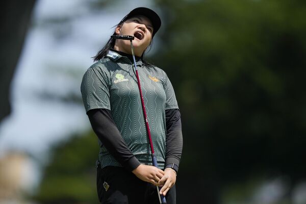 Вичани Мичай из Таиланда эмоционально реагировала на пропущенный удар во время Открытого чемпионата США по гольфу, США. - Sputnik Казахстан