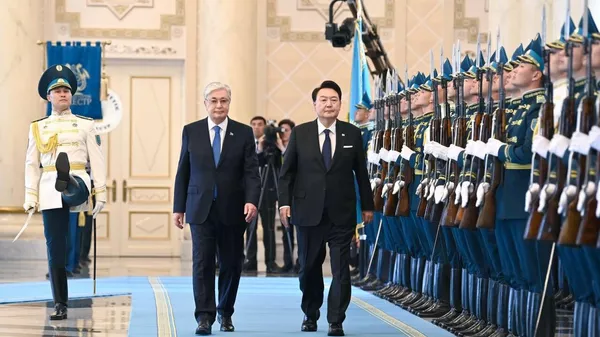  Касым-Жомарт Токаев принял президента Южной Кореи Юн Сок Ёля в своей резиденции Акорда - Sputnik Казахстан