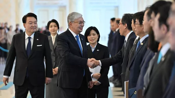 Президент Кореи Юн Сок Ёль и президент Казахстана Касым-Жомарт Токаев. Встреча в Астане - Sputnik Казахстан