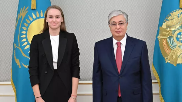Тоқаев Елена Рыбакинаны әлемнің бірінші ракеткасы атануымен құттықтады - Sputnik Қазақстан