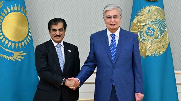 Глава государства принял посла Государства Катар в Казахстане Абдаллу бен Хусейна Джабера
 - Sputnik Казахстан