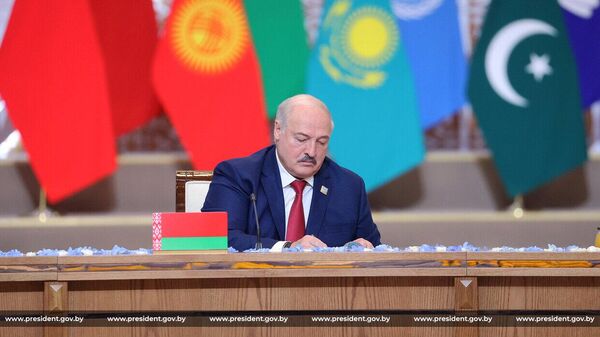 Беларусь официально стала членом ШОС на саммите в Астане - Sputnik Казахстан
