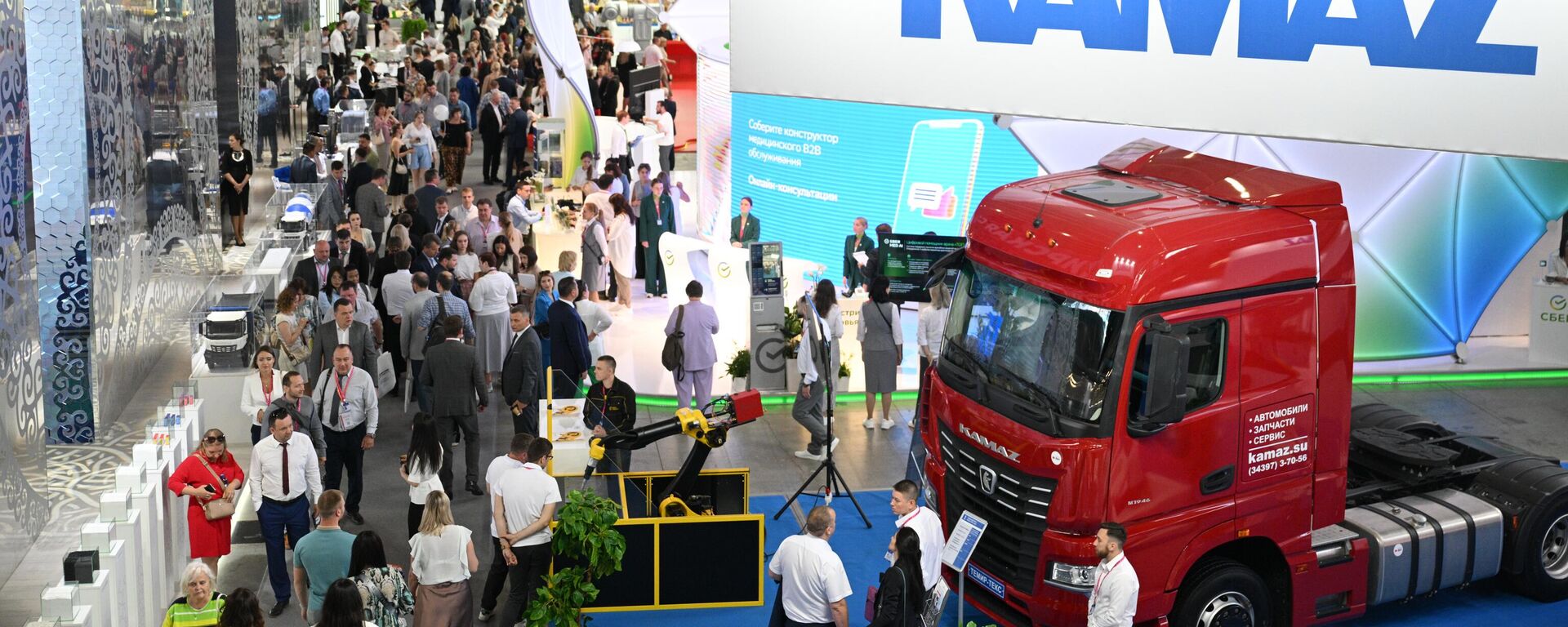 На Международной промышленной выставке Иннопром в Екатеринбурге На Международной промышленной выставке Иннопром в Екатеринбурге - Sputnik Казахстан, 1920, 11.07.2024