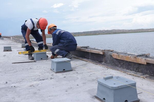 Олжас Бектенов Қазақстандағы ең ұзын көпір құрылысының барысымен танысты - Sputnik Қазақстан