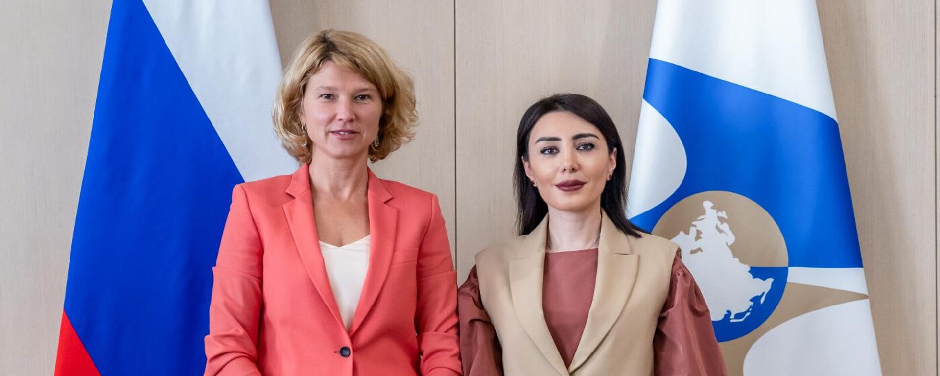 ЕЭК министрі Гоар Барсегян Ресей ауыл шаруашылығы министрі Оксаны Лут - Sputnik Қазақстан, 1920, 10.03.2025