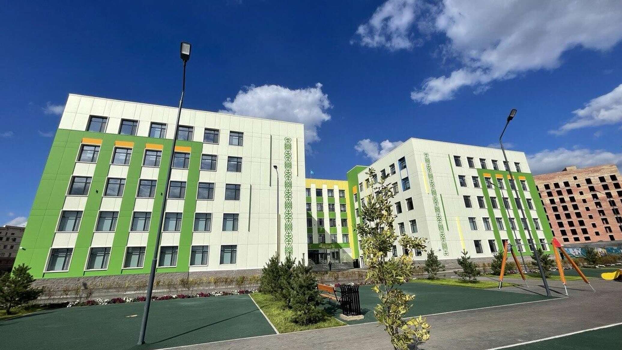 Менің сиқымның бәрі безеулермен жабылған Менің сиқымның бәрі безеулермен жабылған