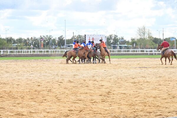 Игры кочевников в Астане. Состязания: Россия - Китай Игры кочевников в Астане. Состязания: Россия - Китай - Sputnik Казахстан
