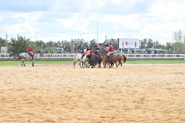 Игры кочевников в Астане. Состязания: Россия - Китай Игры кочевников в Астане. Состязания: Россия - Китай - Sputnik Казахстан