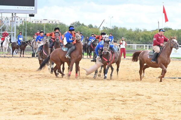 Игры кочевников в Астане. Состязания: Россия - Китай Игры кочевников в Астане. Состязания: Россия - Китай - Sputnik Казахстан