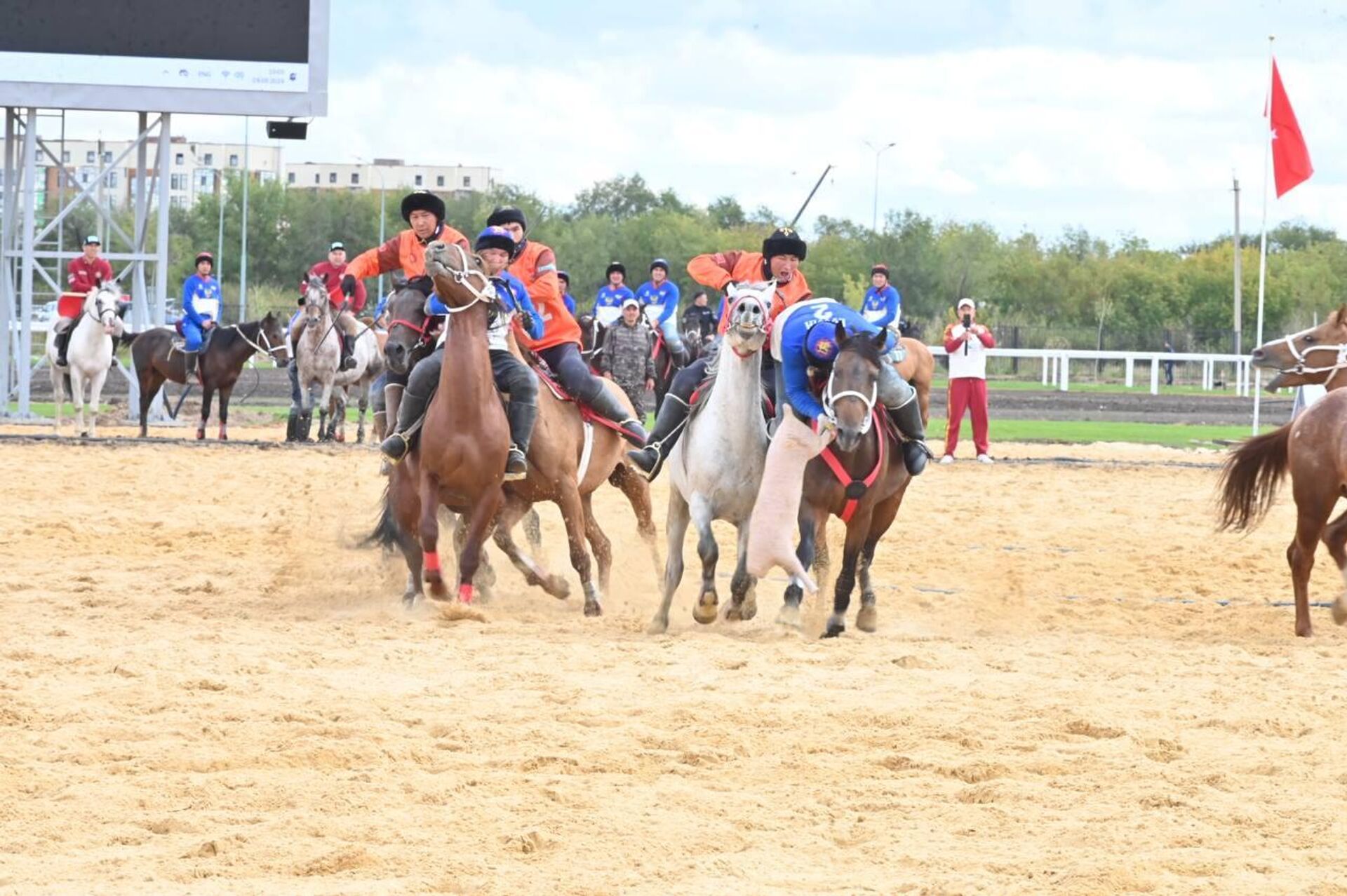 Игры кочевников в Астане. Состязания: Россия - Китай Игры кочевников в Астане. Состязания: Россия - Китай - Sputnik Казахстан, 1920, 09.09.2024