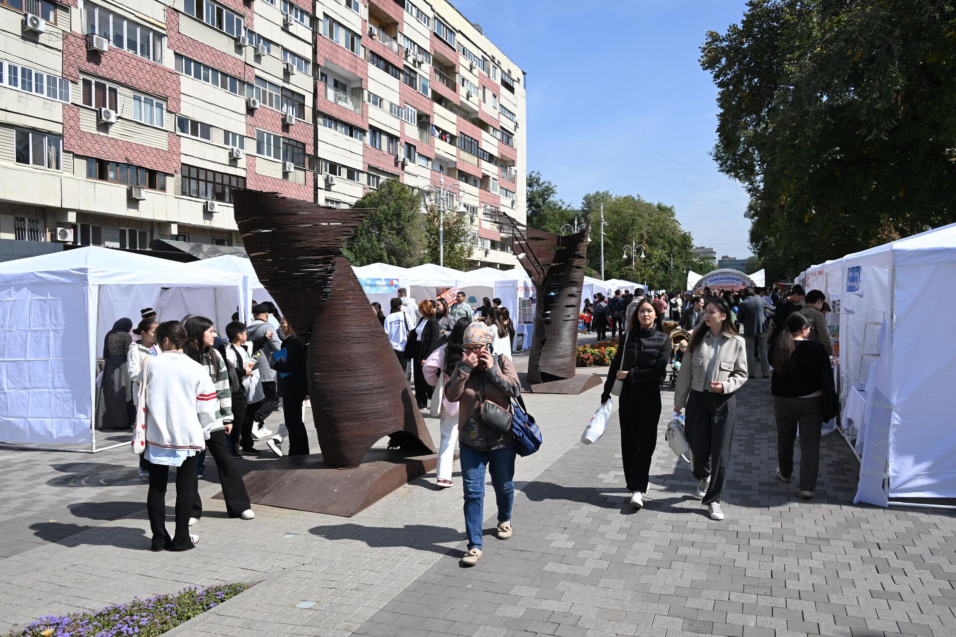 книжный фестиваль Kitap Fest Almaty  - Sputnik Казахстан, 1920, 15.09.2024