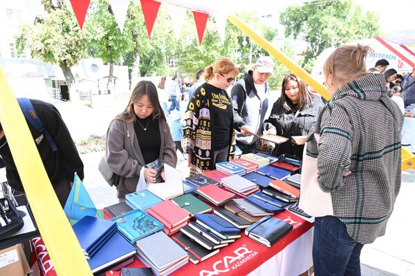 книжный фестиваль Kitap Fest Almaty  - Sputnik Казахстан