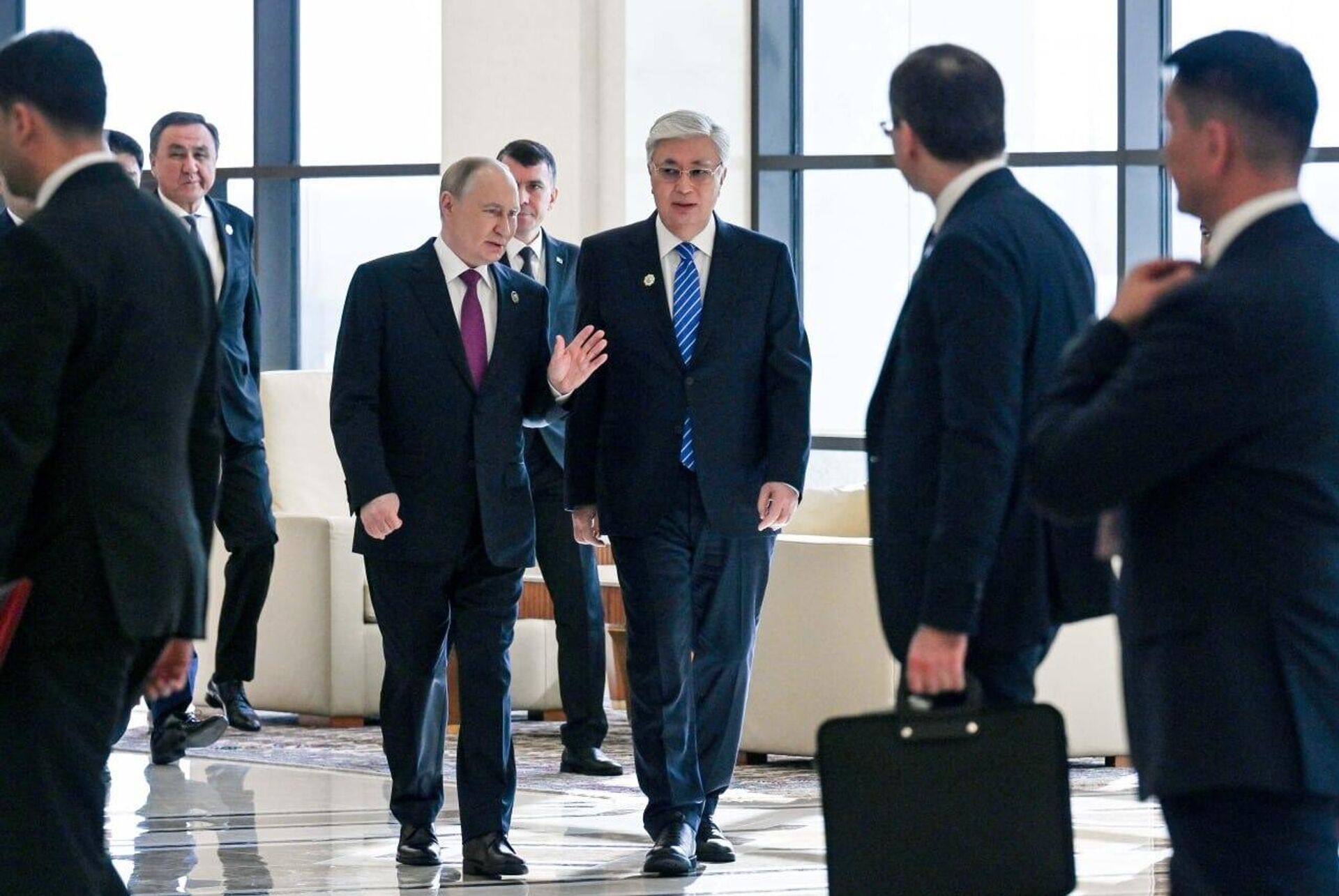 Главы государств съехались на международный форум Главы государств съехались на международный форум - Sputnik Казахстан, 1920, 26.12.2025