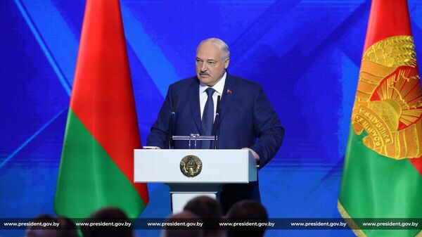 Александр Лукашенко выступает на II Международной конференции по евразийской безопасности - Sputnik Қазақстан