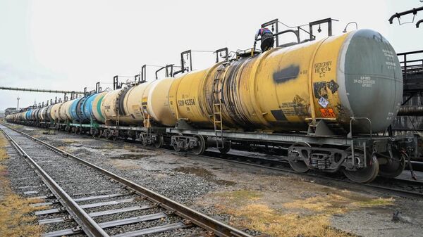 Атырауский нефтеперерабатывающий завод - Sputnik Қазақстан