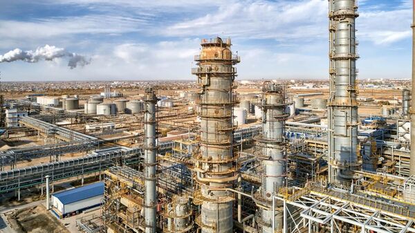 Атырауский нефтеперерабатывающий завод  - Sputnik Казахстан