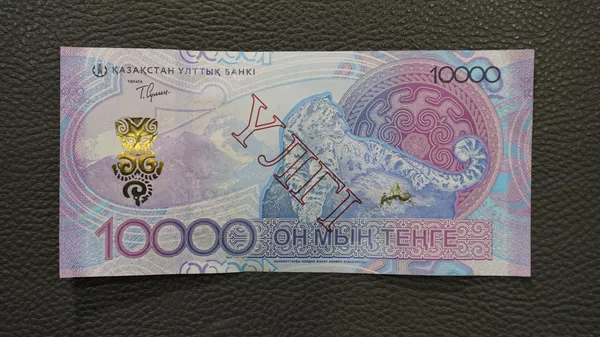Нацбанк Казахстана обнаружили поддельные купюры на 1,1 млн тенге за 2025 год