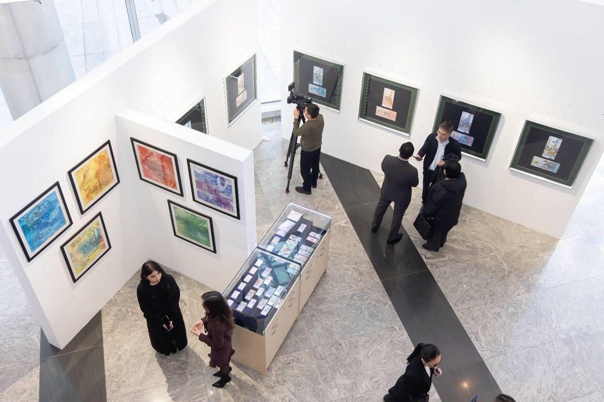 В Алматы проходит выставка банкнот и монет национальной валюты – тенге - Sputnik Казахстан, 1920, 12.11.2025