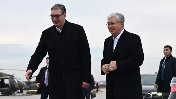 Александр Вучич и Касым-Жомарт Токаев на выставке оборонной промышленности в Сербии, архивное фото - Sputnik Казахстан