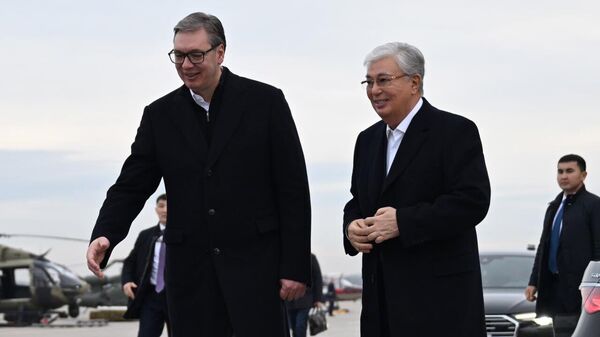 Александр Вучич и Касым-Жомарт Токаев на выставке оборонной промышленности в Сербии, архивное фото - Sputnik Казахстан