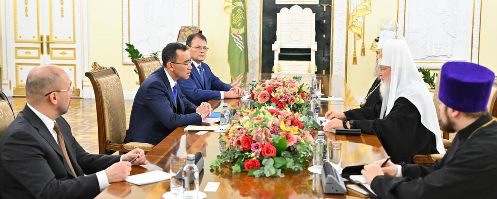 Токаев пригласил патриарха Кирилла на VIII съезд религиозных лидеров Токаев пригласил патриарха Кирилла на VIII съезд религиозных лидеров - Sputnik Казахстан, 1920, 23.11.2024