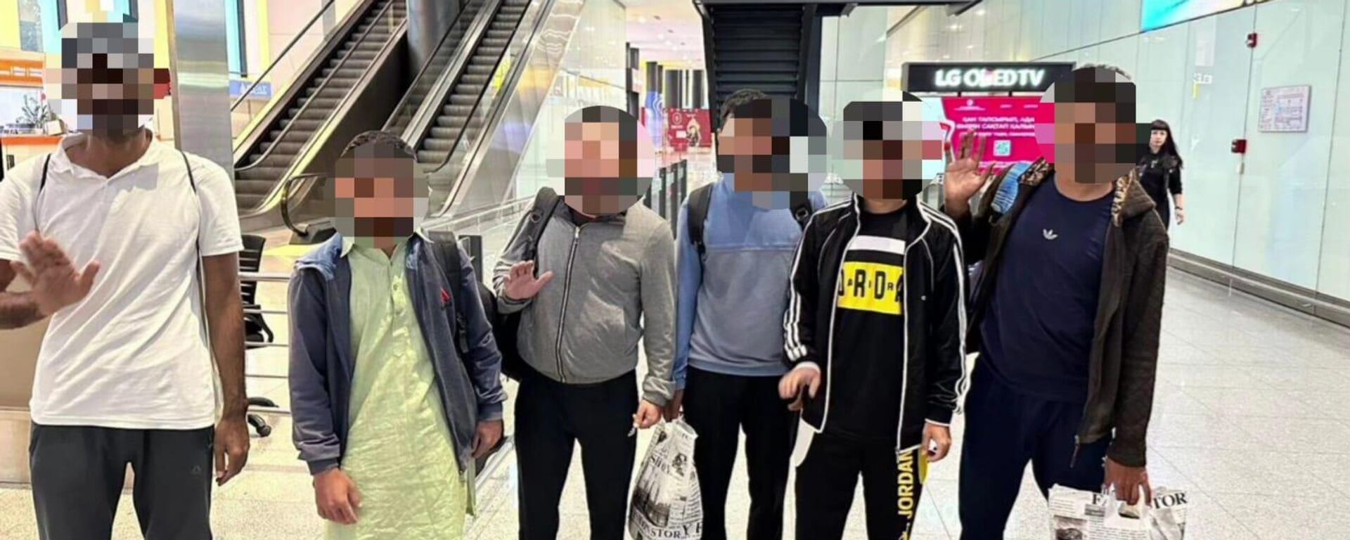 Нелегальные мигранты из Пакистана - Sputnik Казахстан, 1920, 29.01.2025