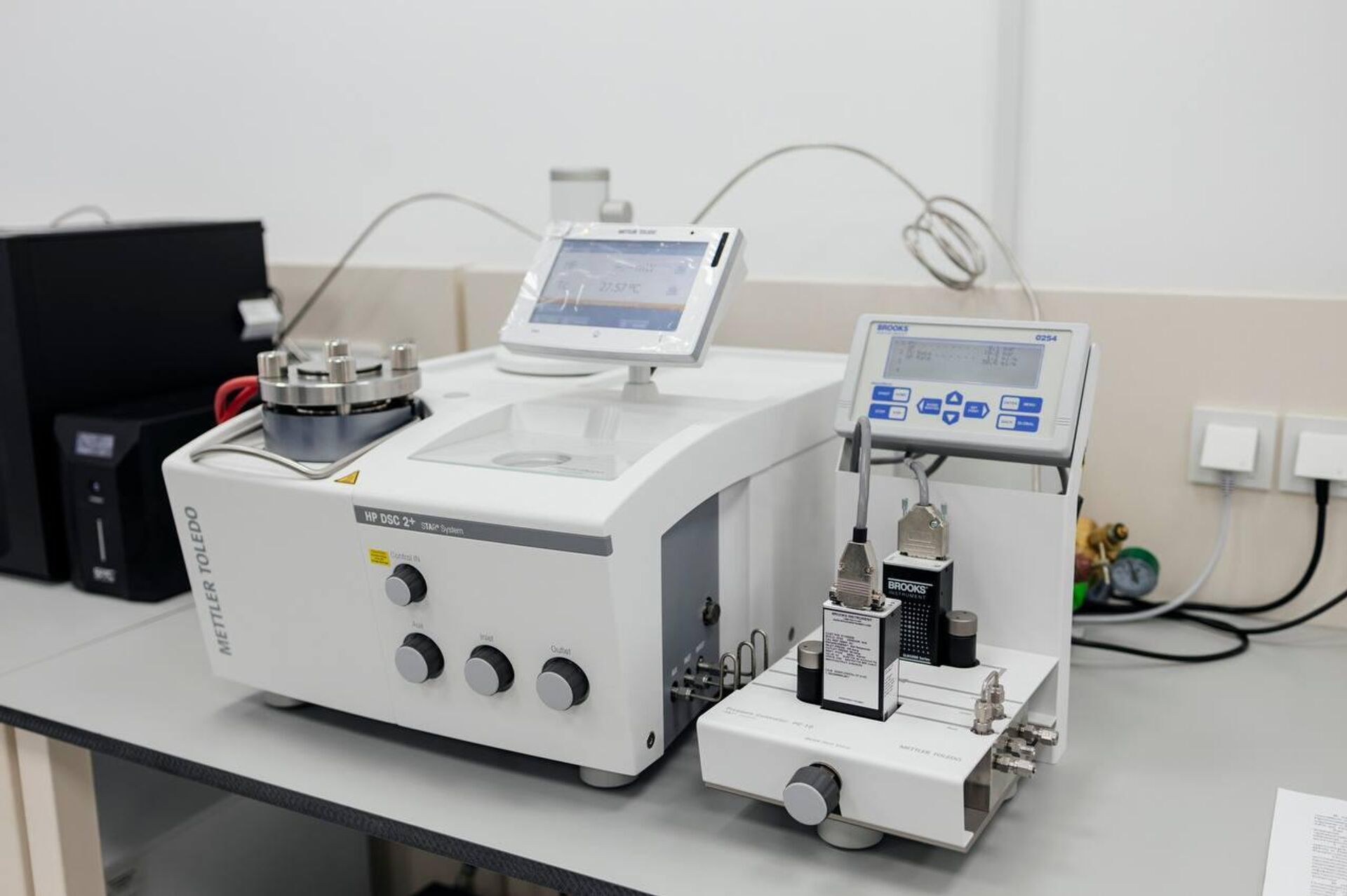 В Атырау на базе ТОО КМГ Инжиниринг работает уникальная лаборатория, в которой проводятся научно-исследовательские работы по разработке и внедрению в промышленность технологий безопасного хранения и транспортировки водорода - Sputnik Казахстан, 1920, 10.01.2025