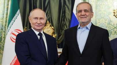 Встреча президента РФ В. Путина и президента Ирана М. Пезешкиана