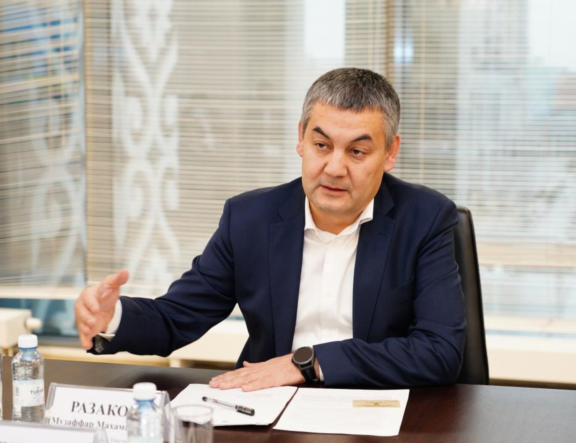 Аким Туркестанской области Кушеров встретился с руководителем группы компаний Global Textile Group  - Sputnik Казахстан, 1920, 18.01.2025