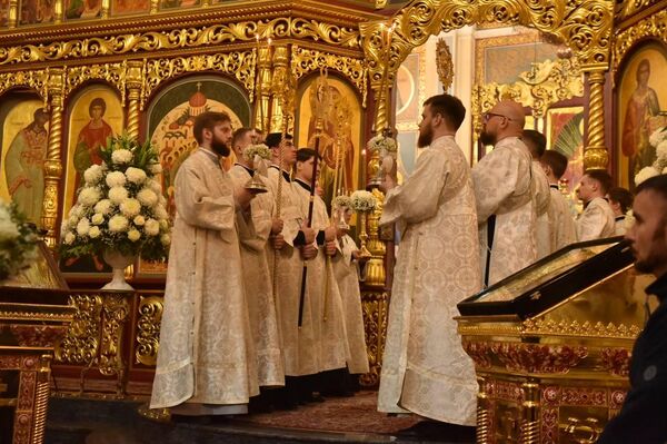 Праздничная крещенская служба в Алматы - Sputnik Казахстан