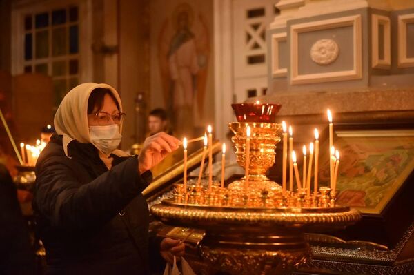 Праздничная крещенская служба в Алматы - Sputnik Казахстан