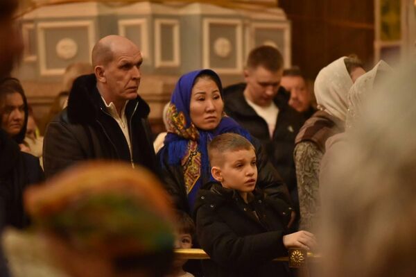 Праздничная крещенская служба в Алматы - Sputnik Казахстан