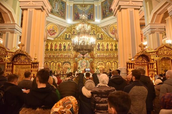 Праздничная крещенская служба в Алматы - Sputnik Казахстан