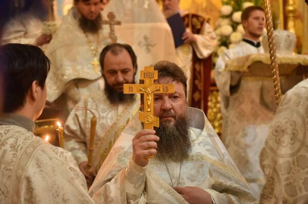 Праздничная крещенская служба в храме в Алматы - Sputnik Казахстан