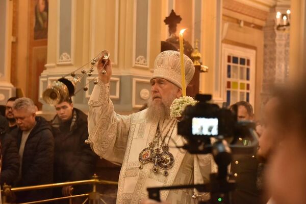 Праздничная крещенская служба в храме в Алматы - Sputnik Казахстан